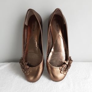 Ciao Belle Bronze Flat Heel shoes
